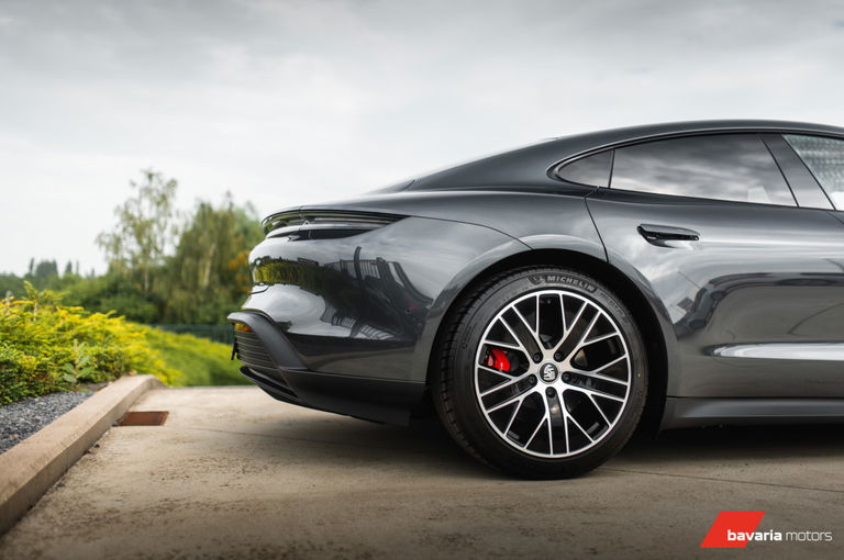 Porsche Taycan 4S