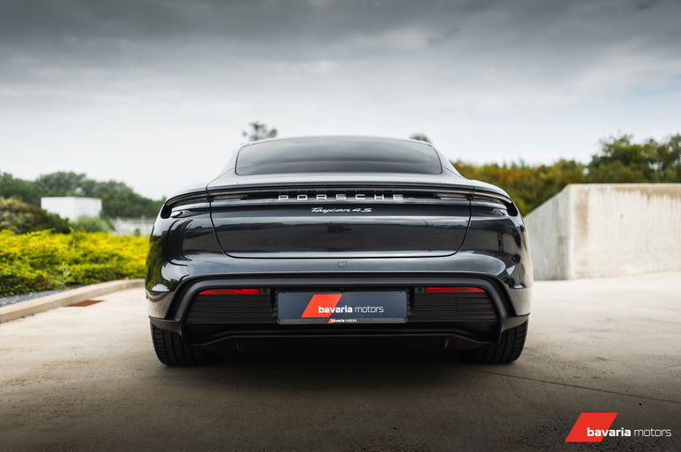 Porsche Taycan 4S