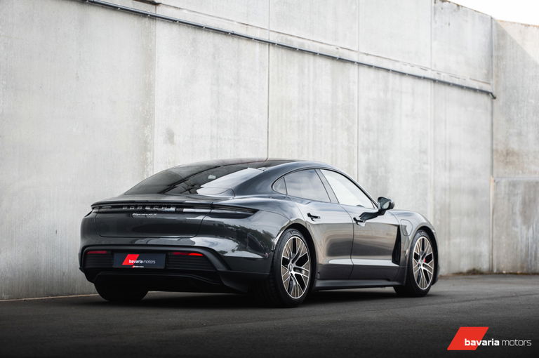 Porsche Taycan 4S