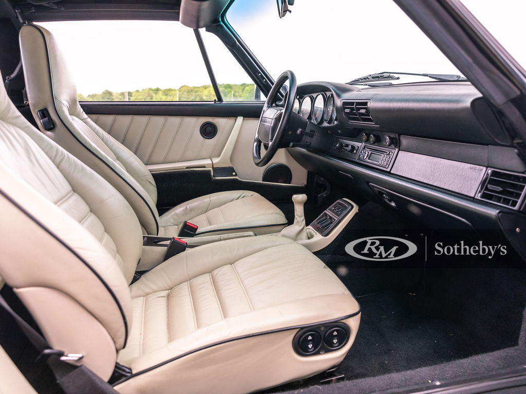 Porsche 964 Carrera 4