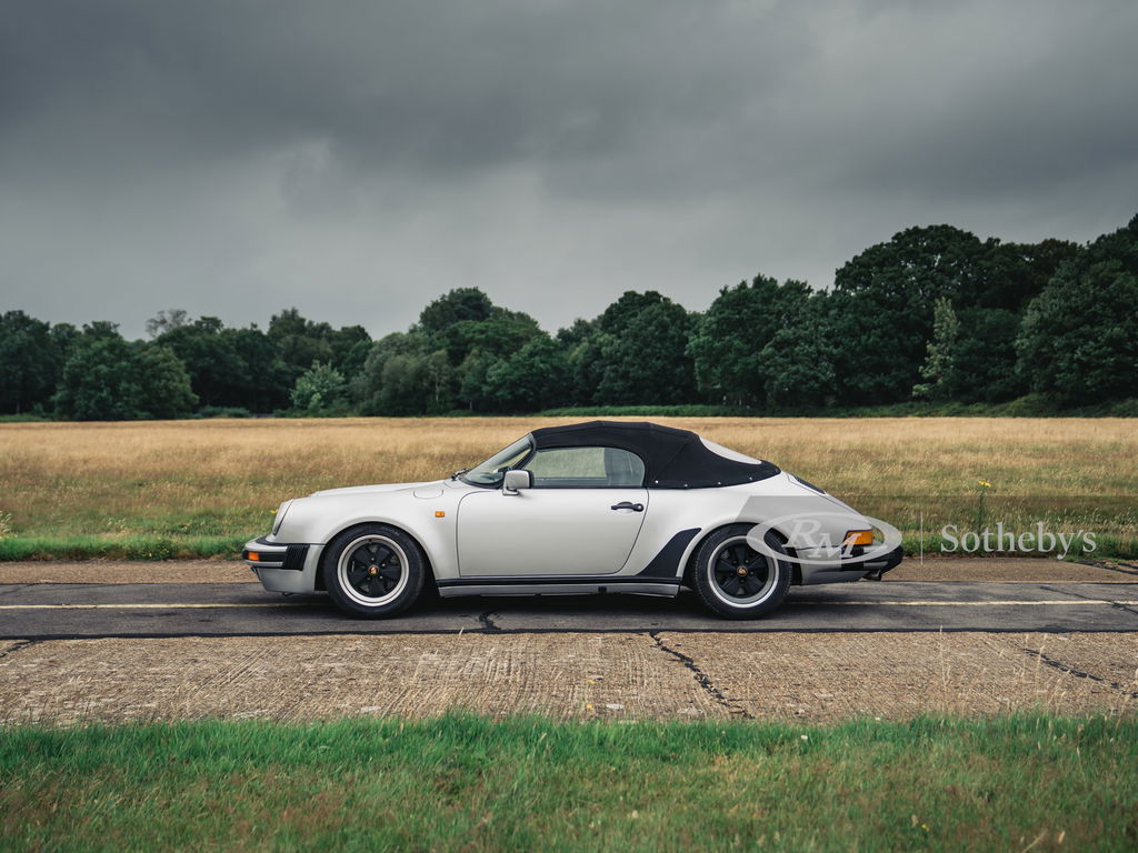 Porsche 911 Carrera 3.2 Speedster