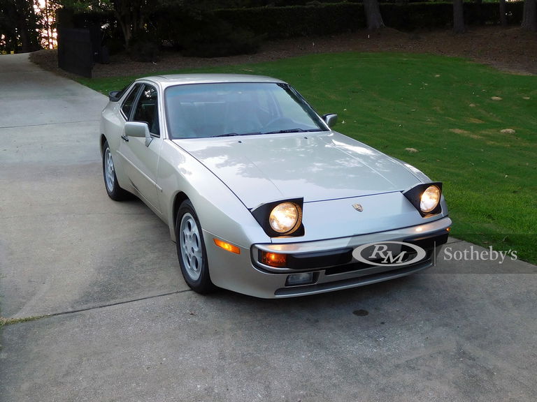 Porsche 944 Coupé