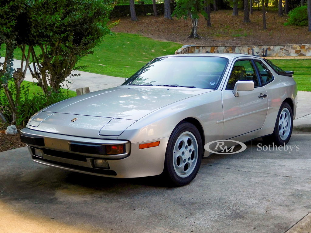 Porsche 944 Coupé