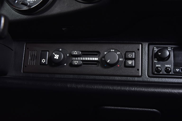 Porsche 964 Carrera 2 Speedster