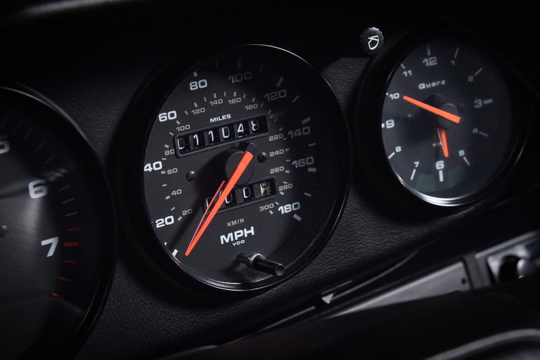 Porsche 964 Carrera 2 Speedster