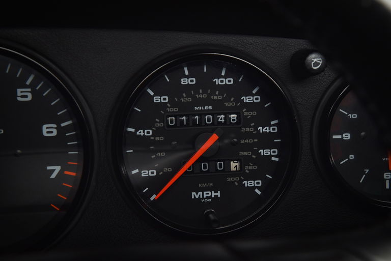 Porsche 964 Carrera 2 Speedster