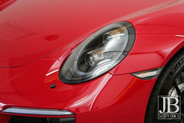 Porsche 991.2 Carrera GTS