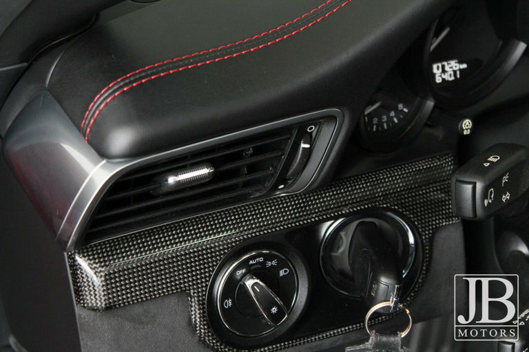 Porsche 991.2 Carrera GTS