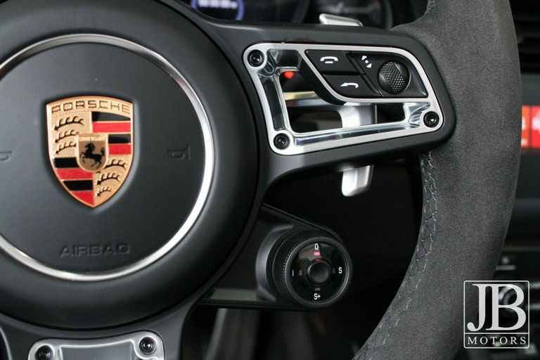 Porsche 991.2 Carrera GTS