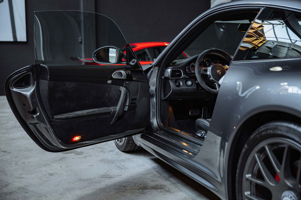 Porsche 997.2 Carrera GTS