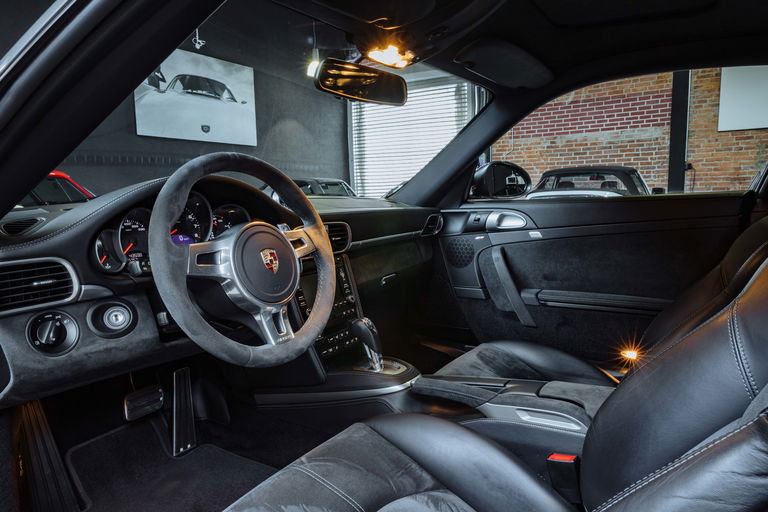 Porsche 997.2 Carrera GTS