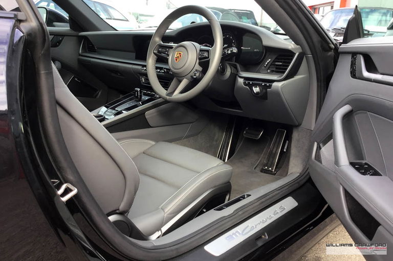 Porsche 992 Carrera 4S