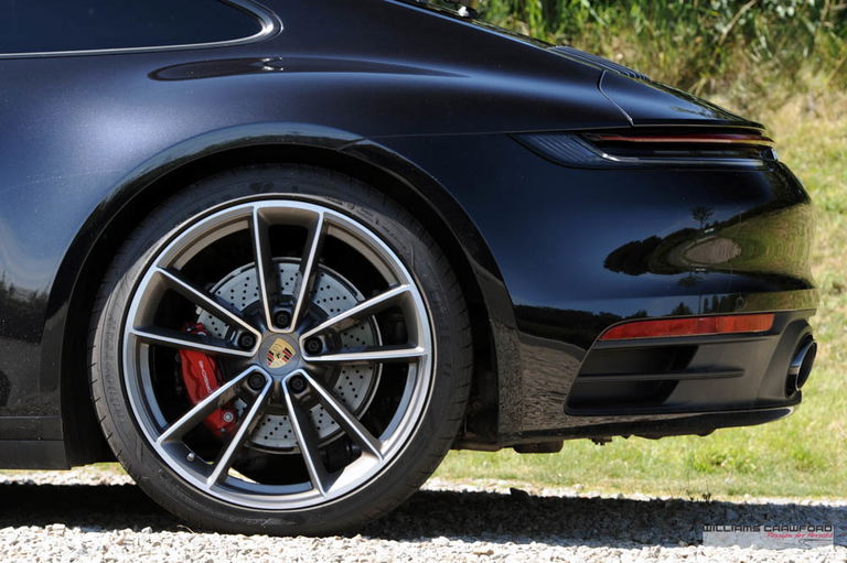 Porsche 992 Carrera 4S
