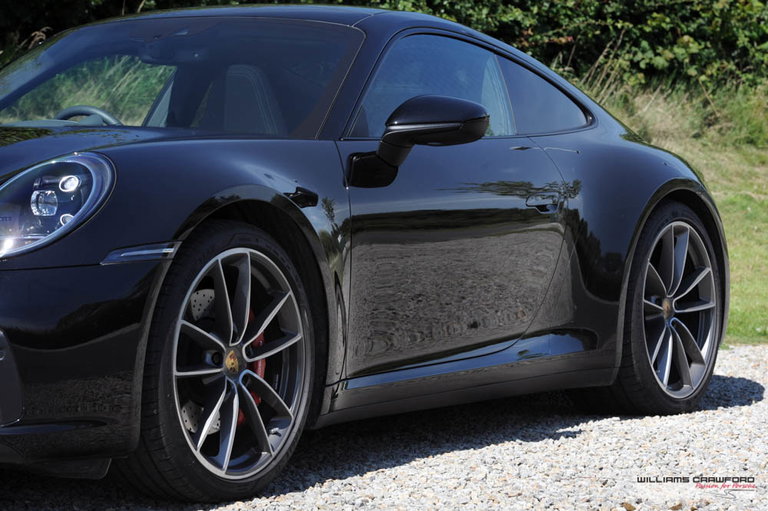 Porsche 992 Carrera 4S