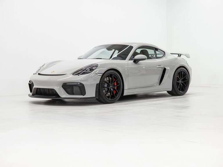 Porsche 718 Cayman GT4