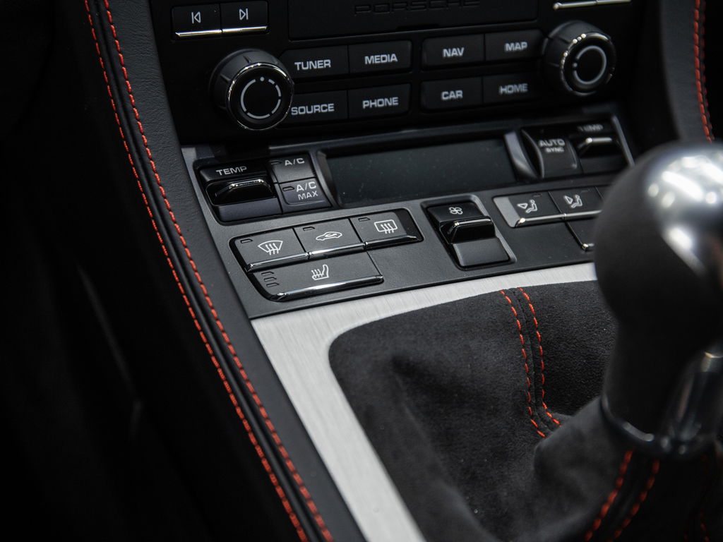 Porsche 718 Cayman GT4