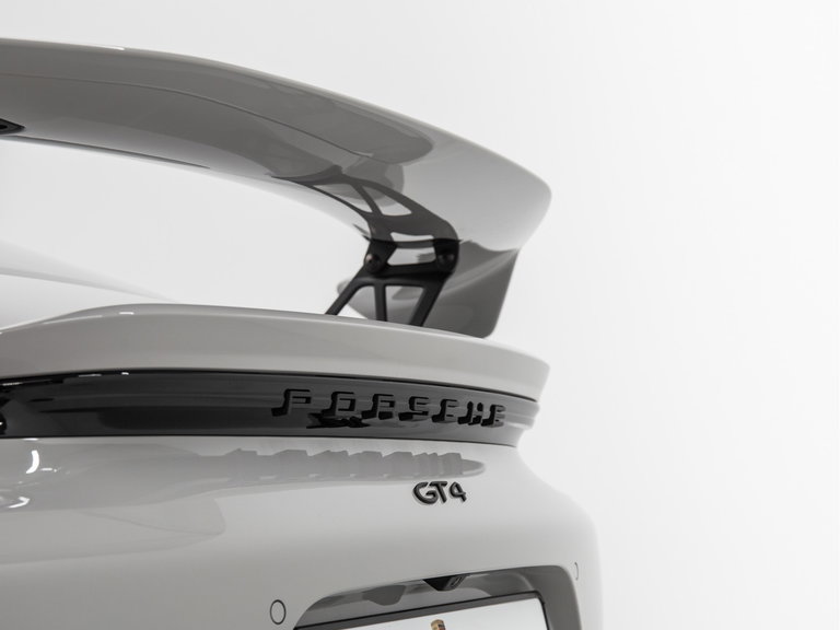 Porsche 718 Cayman GT4