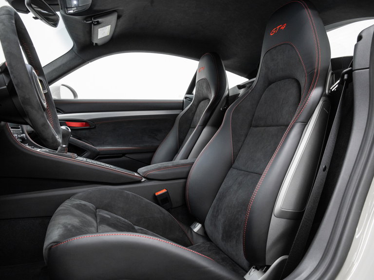 Porsche 718 Cayman GT4