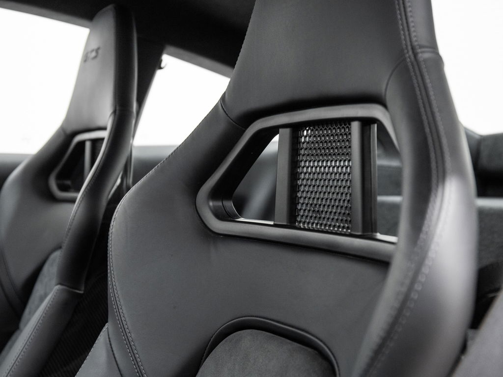 Porsche 991 Carrera GTS