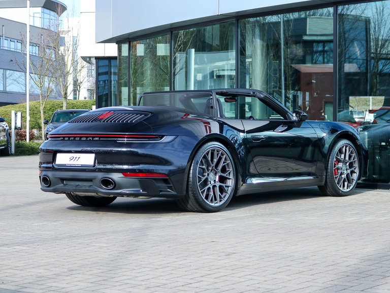 Porsche 992 Carrera 4S