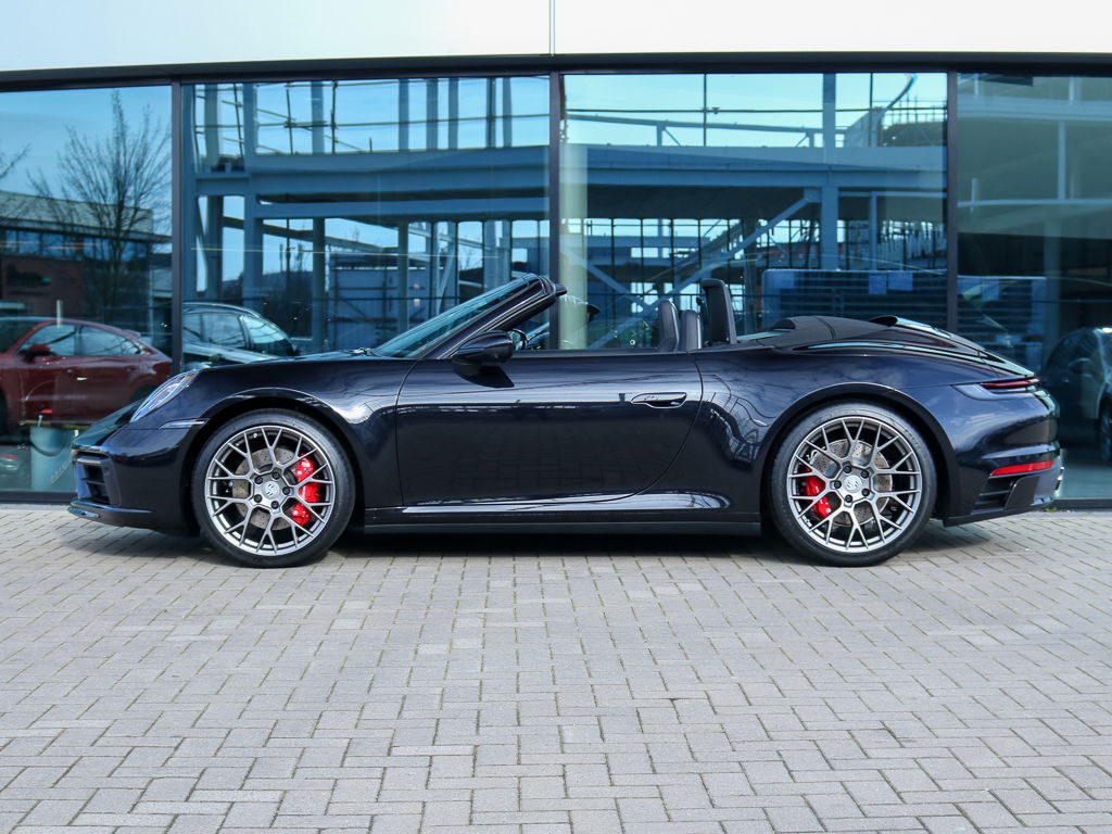 Porsche 992 Carrera 4S