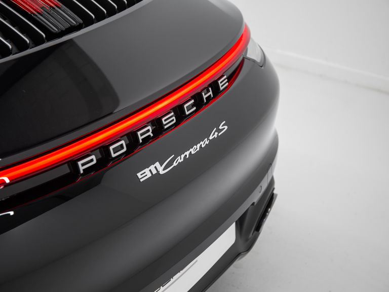 Porsche 992 Carrera 4S