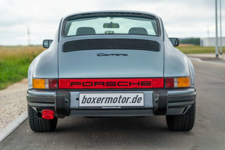 Porsche 911 Carrera 3.2