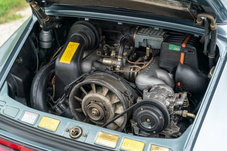 Porsche 911 Carrera 3.2