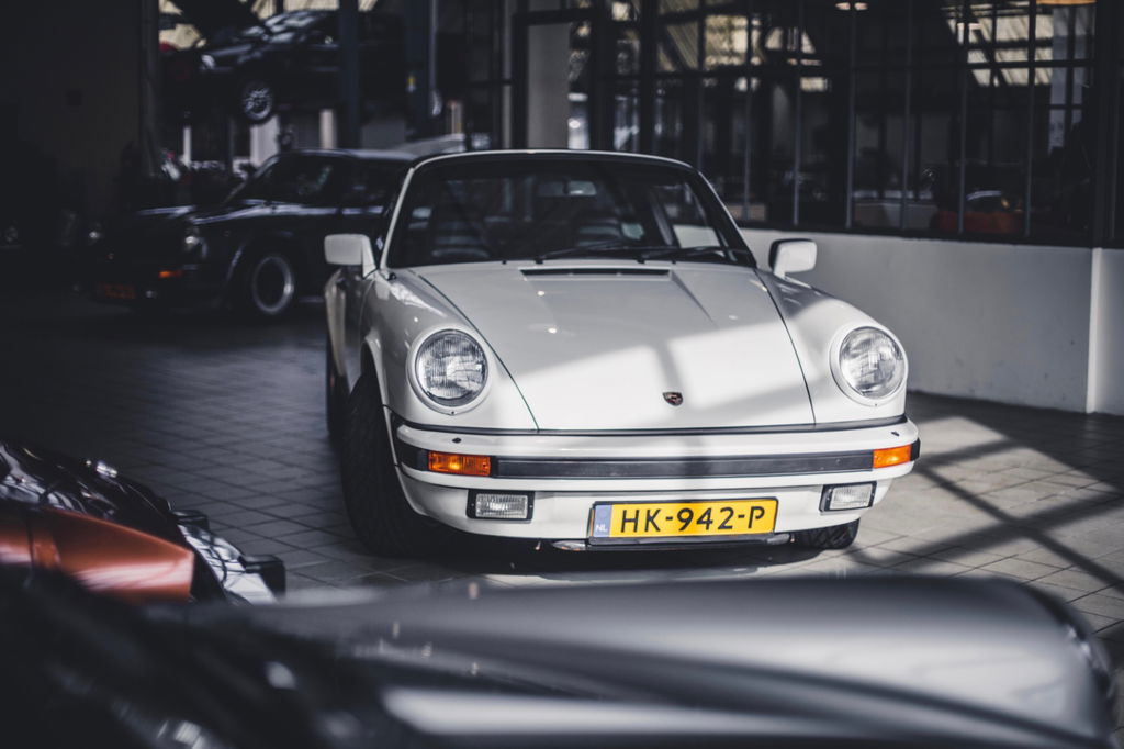 Porsche 911 Carrera 3.2 (US)