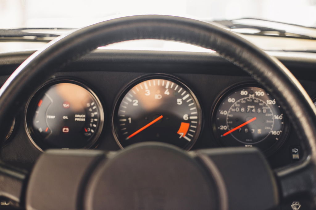 Porsche 911 Carrera 3.2 (US)