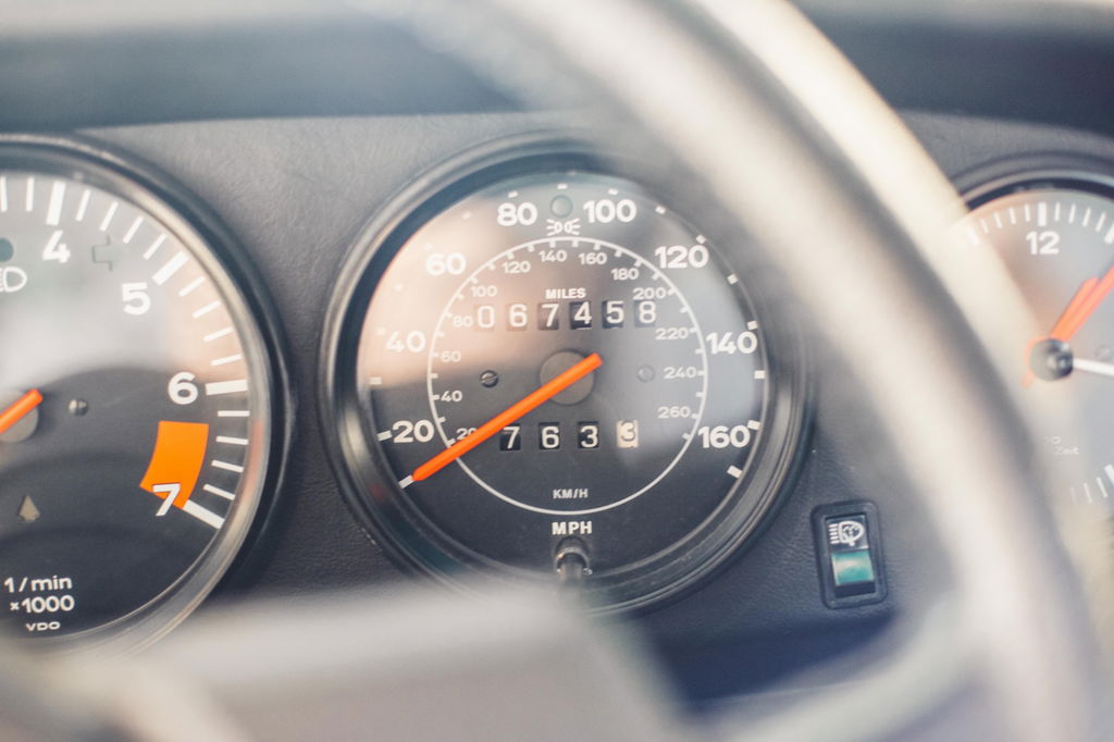 Porsche 911 Carrera 3.2 (US)