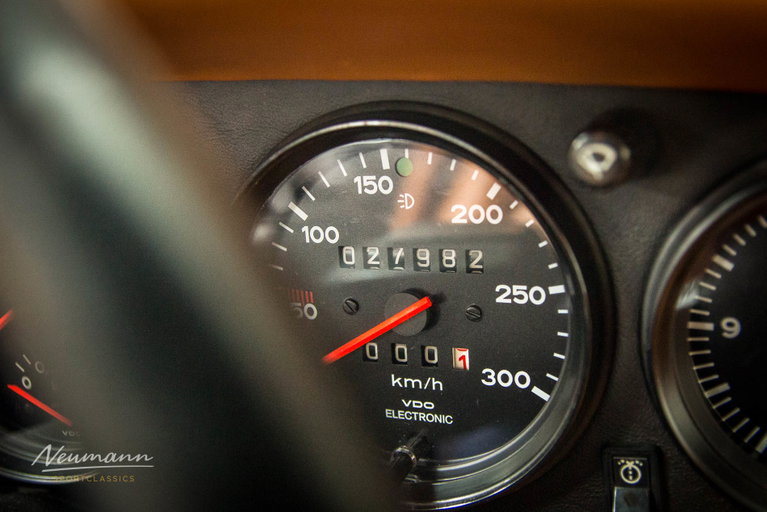 Porsche 911 Turbo 3.3 (US)