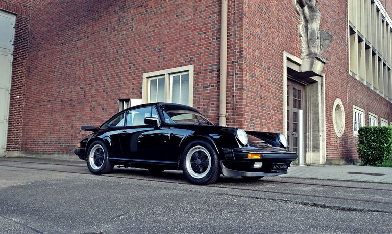 Porsche 911 Carrera 3.2 (US)