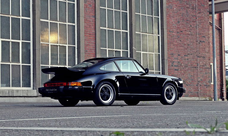 Porsche 911 Carrera 3.2 