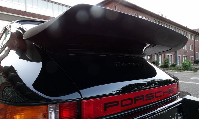 Porsche 911 Carrera 3.2 (US)