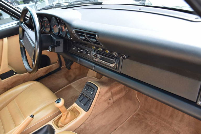 Porsche 964 Carrera 4