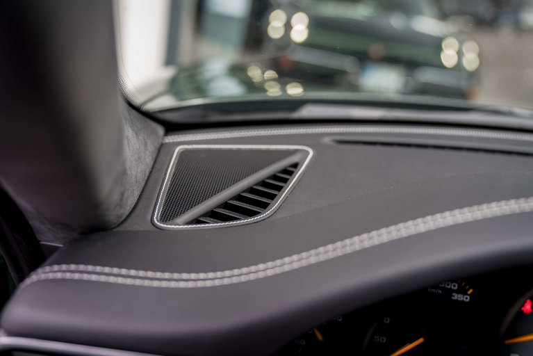 Porsche 991.2 GT3 Touring
