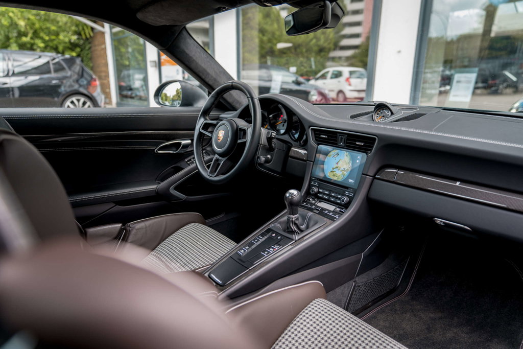 Porsche 991.2 GT3 Touring