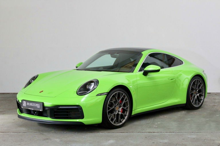 Porsche 992 Carrera 4S