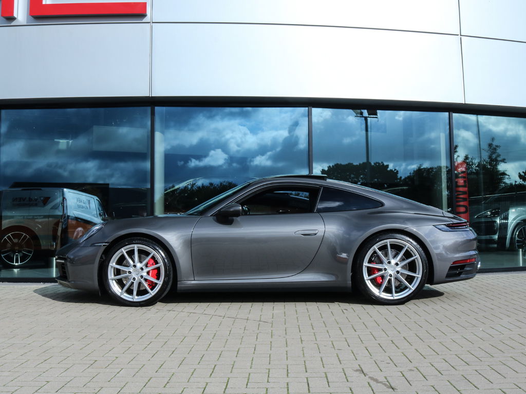 Porsche 992 Carrera 4S
