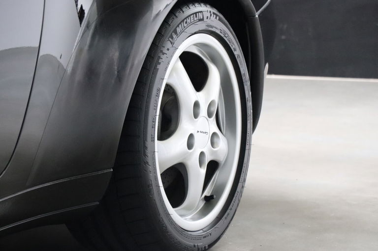 Porsche 993 Carrera 4