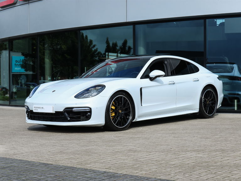 Porsche Panamera 4 E-Hybrid