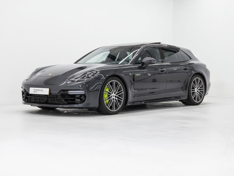Porsche Panamera 4 E-Hybrid