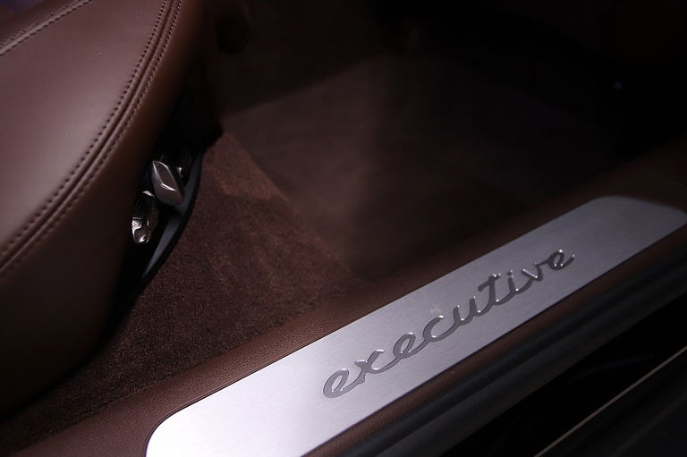 Porsche Panamera 4 E-Hybrid