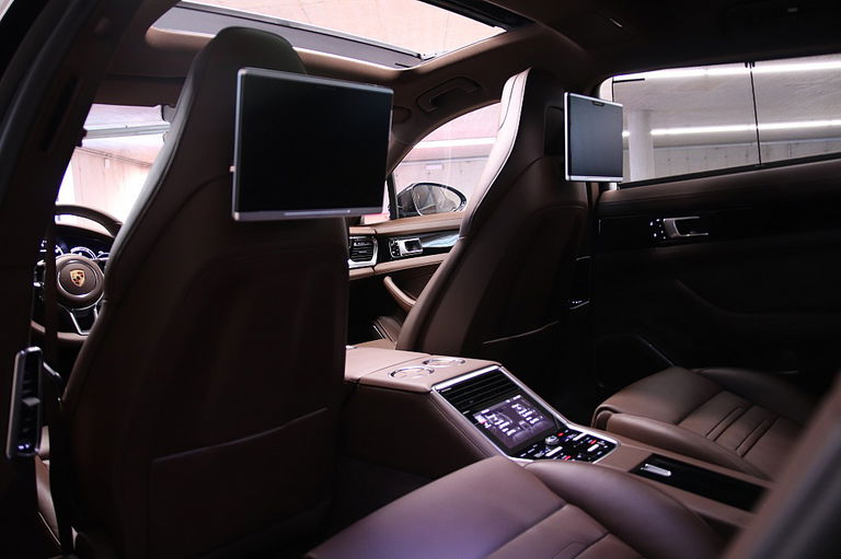 Porsche Panamera 4 E-Hybrid