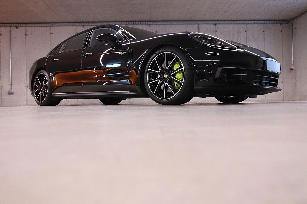 Porsche Panamera 4 E-Hybrid