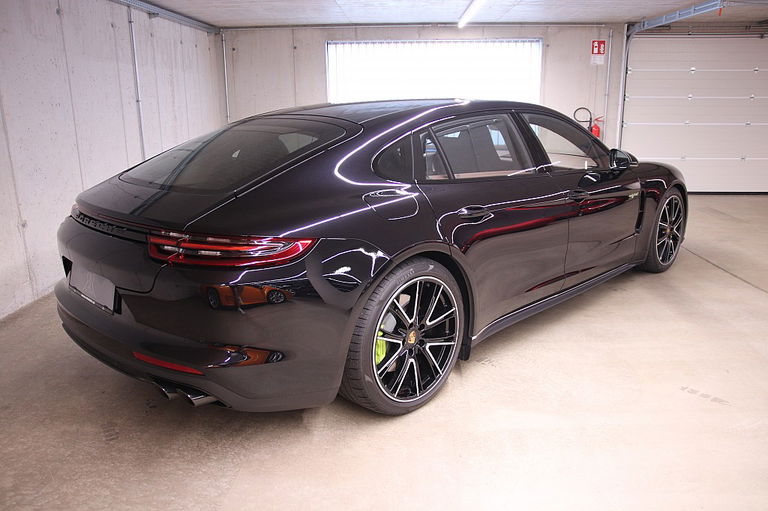 Porsche Panamera 4 E-Hybrid