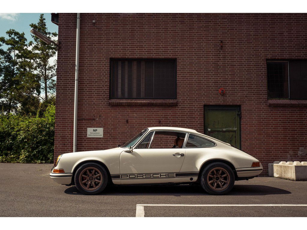 Porsche 911 Backdate