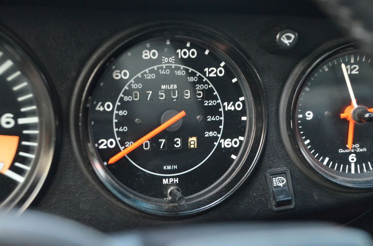 Porsche 911 Carrera 3.2 (US)