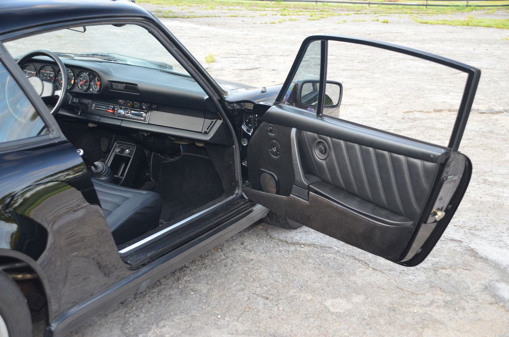 Porsche 911 Carrera 3.2 (US)